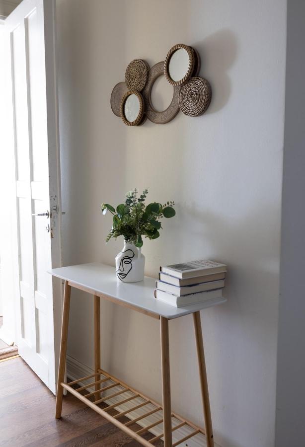 2Ndhomes City Center 2Br Apartment By The Finnish National Theatre With Balcony And Park View Helsinki Exterior foto